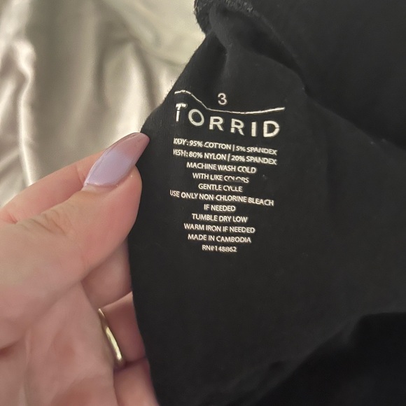 3X BLACK TORRID LEGGINGS OBO RIP ON THIGH - Picture 5 of 5